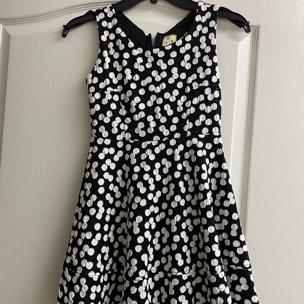 Young girls dress